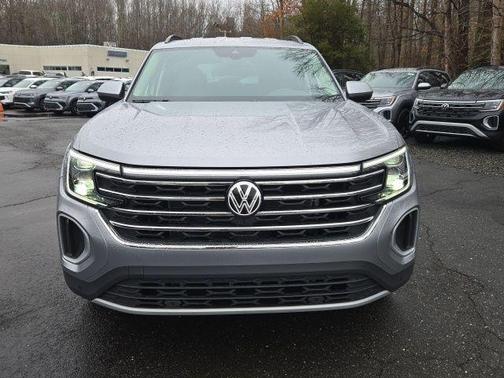 2025 Volkswagen Atlas 2.0T SE