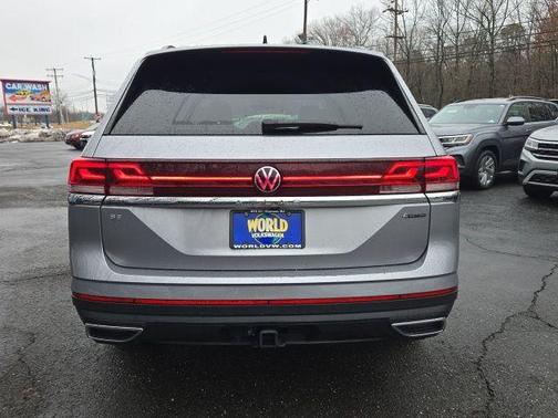 2025 Volkswagen Atlas 2.0T SE