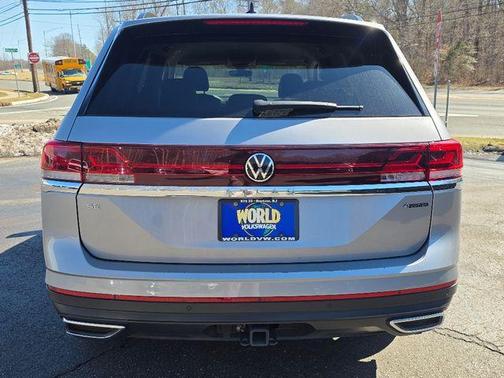 2025 Volkswagen Atlas 2.0T SE