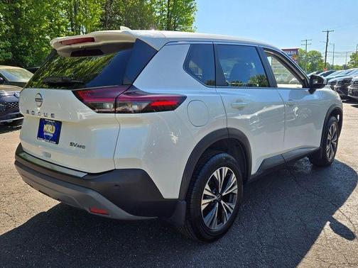 White 2023 Nissan Rogue SV