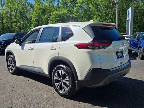 White 2023 Nissan Rogue SV