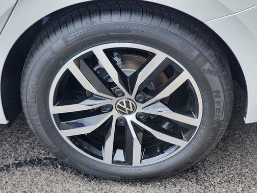 2025 Volkswagen Jetta 1.5T SE