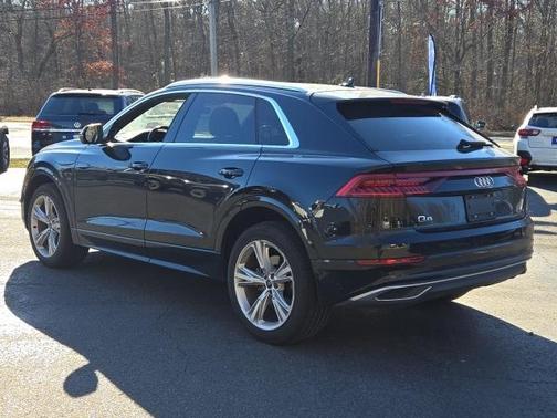 2021 Audi Q8 55 Premium Plus