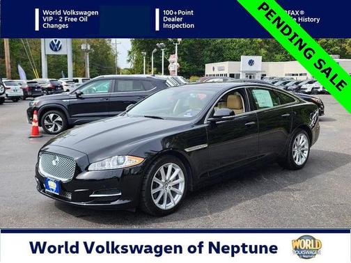 2013 Jaguar XJ Base