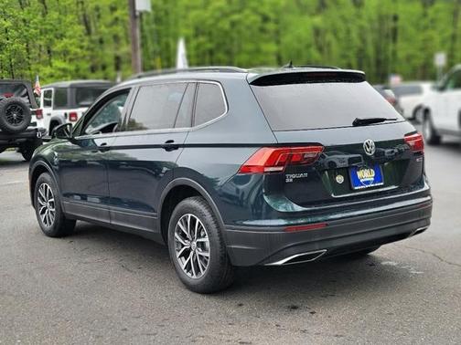 Photo 5 of 30 of 2019 Volkswagen Tiguan 2.0T SE
