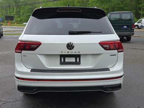 2024 Volkswagen Tiguan 2.0T SE R-Line Black