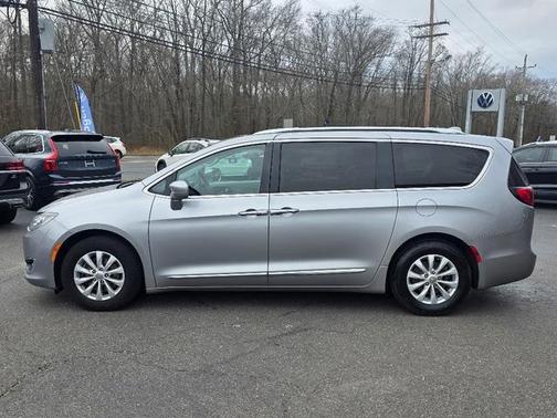 2018 Chrysler Pacifica Touring-L