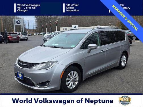 2018 Chrysler Pacifica Touring-L