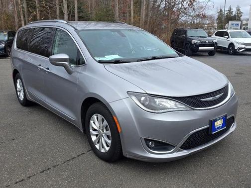 2018 Chrysler Pacifica Touring-L