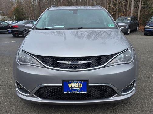 2018 Chrysler Pacifica Touring-L