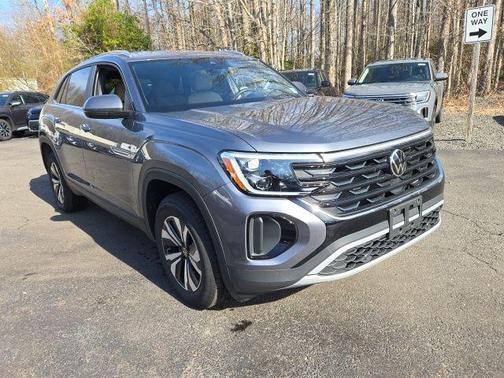 2025 Volkswagen Atlas Cross Sport 2.0T SE