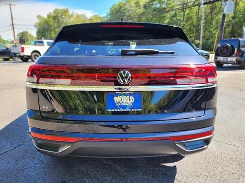 2025 Volkswagen Atlas Cross Sport 2.0T SE
