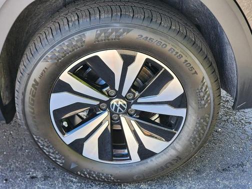 2025 Volkswagen Atlas Cross Sport 2.0T SE