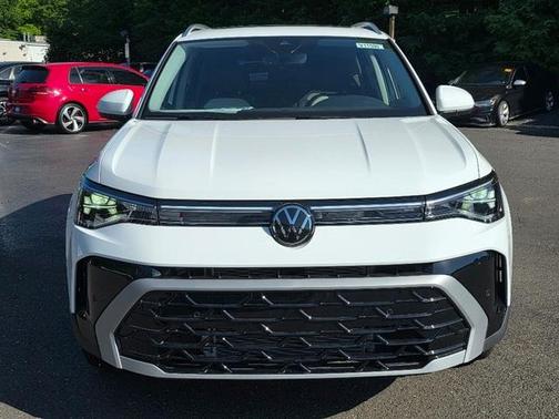 2025 Volkswagen Taos 1.5T SEL