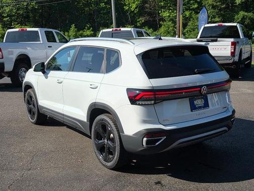 2025 Volkswagen Taos 1.5T SEL