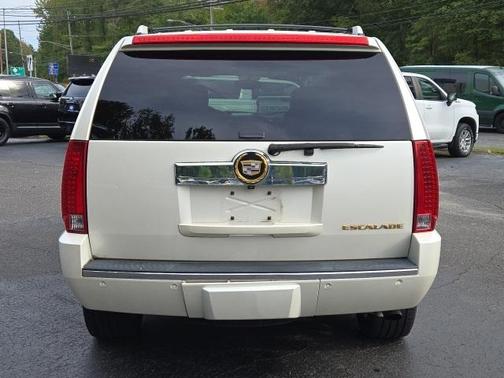 2010 Cadillac Escalade Luxury