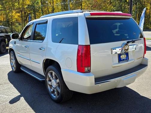 2010 Cadillac Escalade Luxury