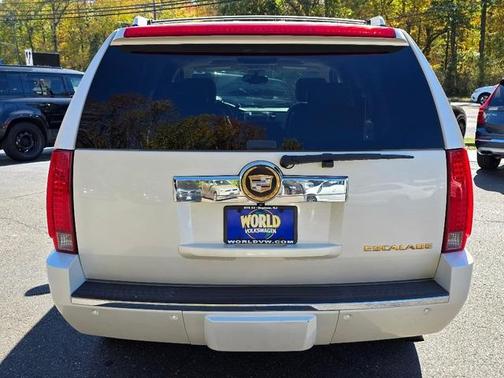 2010 Cadillac Escalade Luxury