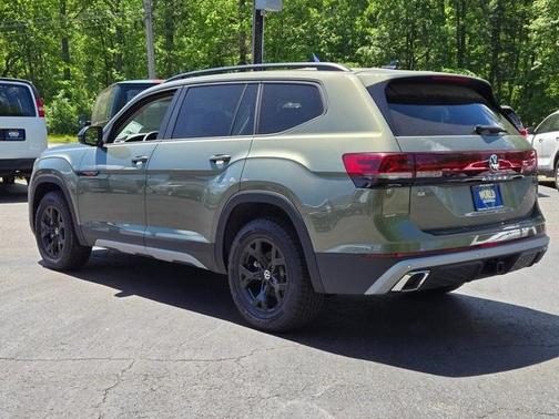 2025 Volkswagen Atlas 2.0T Peak Edition