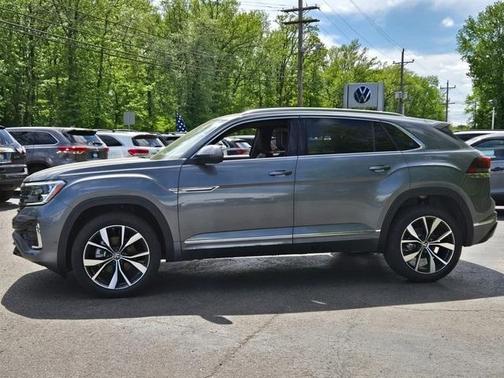 2025 Volkswagen Atlas Cross Sport 2.0T SEL Premium R-Line