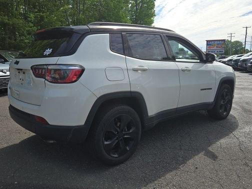 White Clearcoat 2018 Jeep Compass Altitude