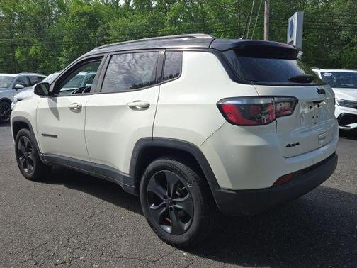 White Clearcoat 2018 Jeep Compass Altitude