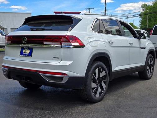 2025 Volkswagen Atlas Cross Sport 2.0T SEL