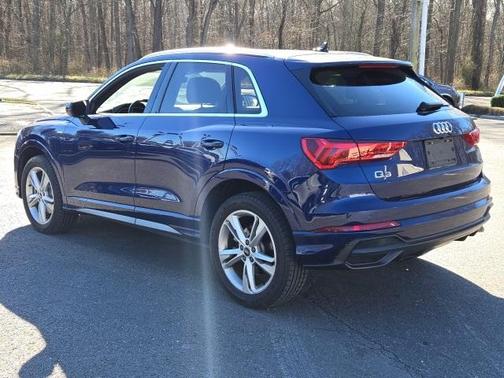 2022 Audi Q3 45 S line Premium