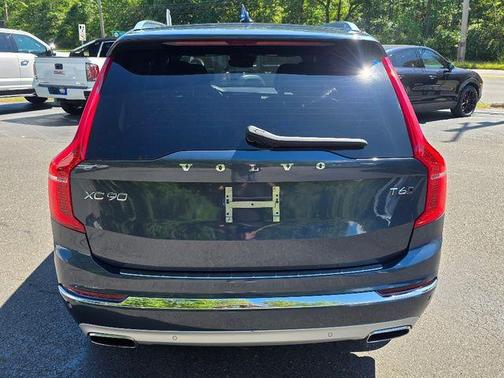 2021 Volvo XC90 T6 Inscription 7 Passenger