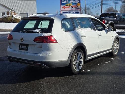 2017 Volkswagen Golf Alltrack TSI SE