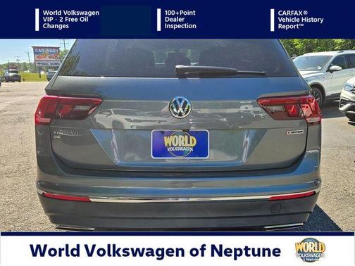 Platinum Gray Metallic 2020 Volkswagen Tiguan 2.0T SE