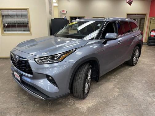 2021 Toyota Highlander Platinum