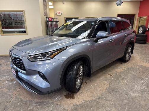 2021 Toyota Highlander Platinum