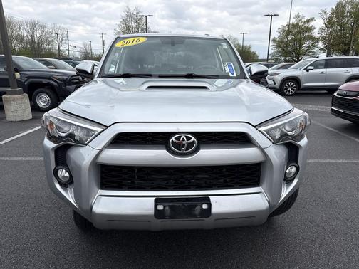 Classic Silver Metallic 2016 Toyota 4Runner Trail Premium