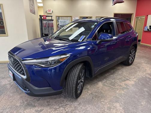 2023 Toyota Corolla Cross XLE