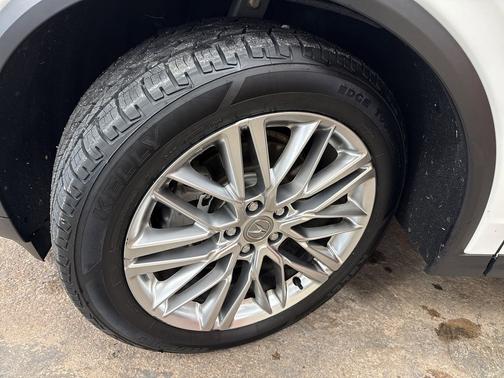 2023 Acura MDX Advance Package