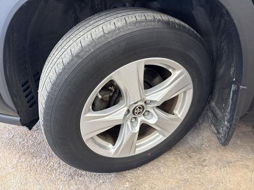 2023 Toyota Highlander Hybrid LE