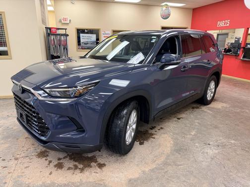 Storm Cloud 2025 Toyota Grand Highlander Hybrid XLE