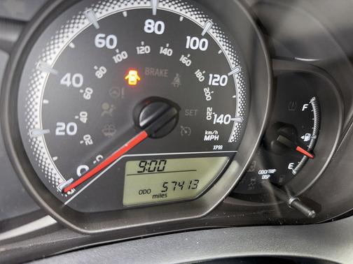 2016 Toyota Yaris LE