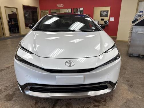 2025 Toyota Prius L