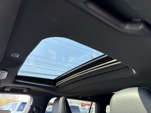 Magnetic Gray Metallic 2022 Toyota Highlander XSE