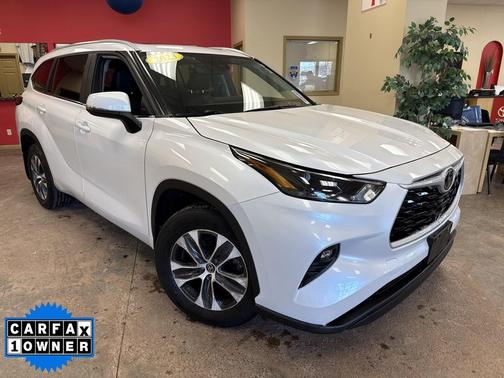 2023 Toyota Highlander XLE