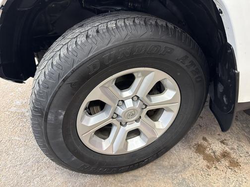 Ice Cap 2024 Toyota 4Runner SR5 Premium