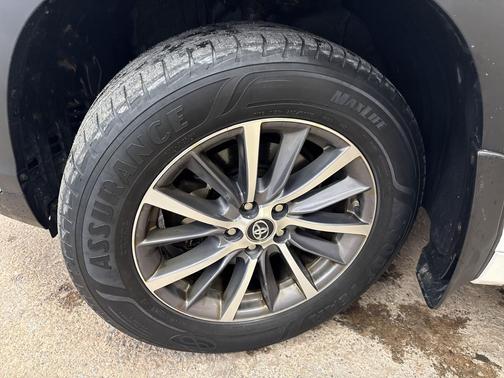 Blizzard Pearl 2018 Toyota Highlander XLE