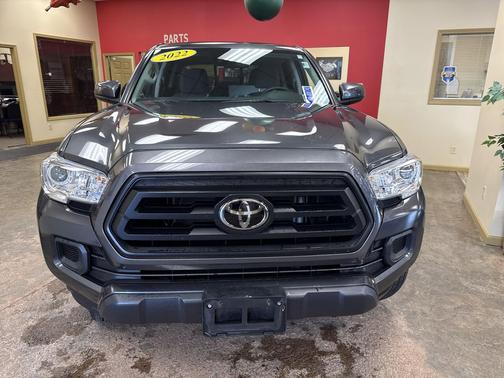2022 Toyota Tacoma SR