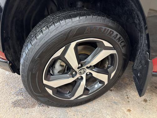 2021 Toyota RAV4 Prime SE