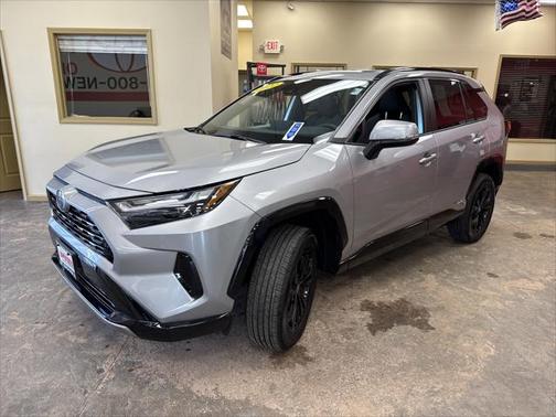 2022 Toyota RAV4 Hybrid SE