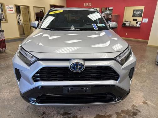 2022 Toyota RAV4 Hybrid SE