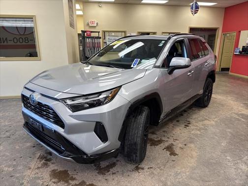 2022 Toyota RAV4 Hybrid SE