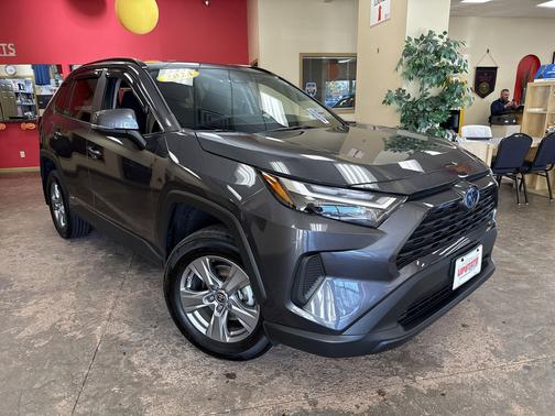 2024 Toyota RAV4 Hybrid LE